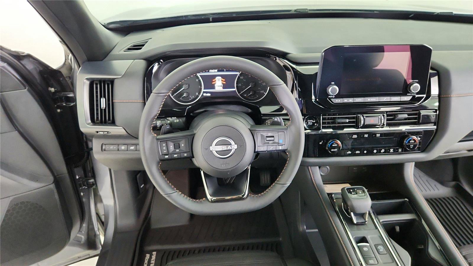 Used 2025 Nissan Pathfinder Rock Creek image 17