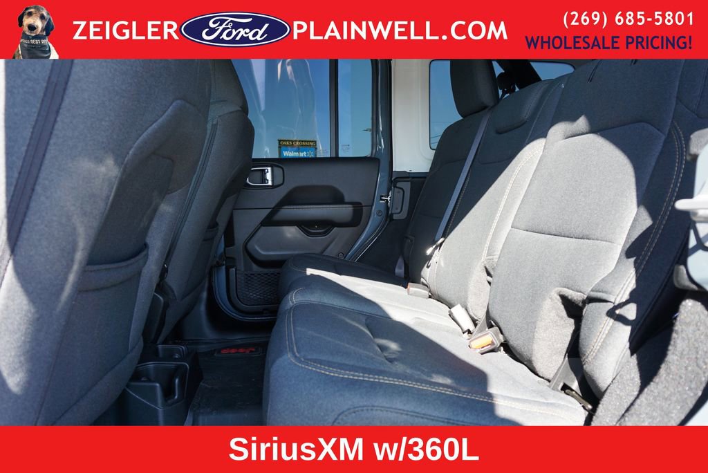 Used 2024 Jeep Wrangler Sahara w/ Technology Group image 11