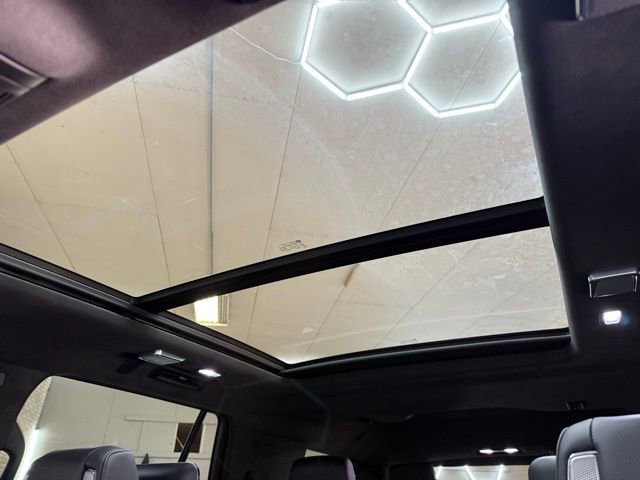 Used 2023 Cadillac Escalade V image 31