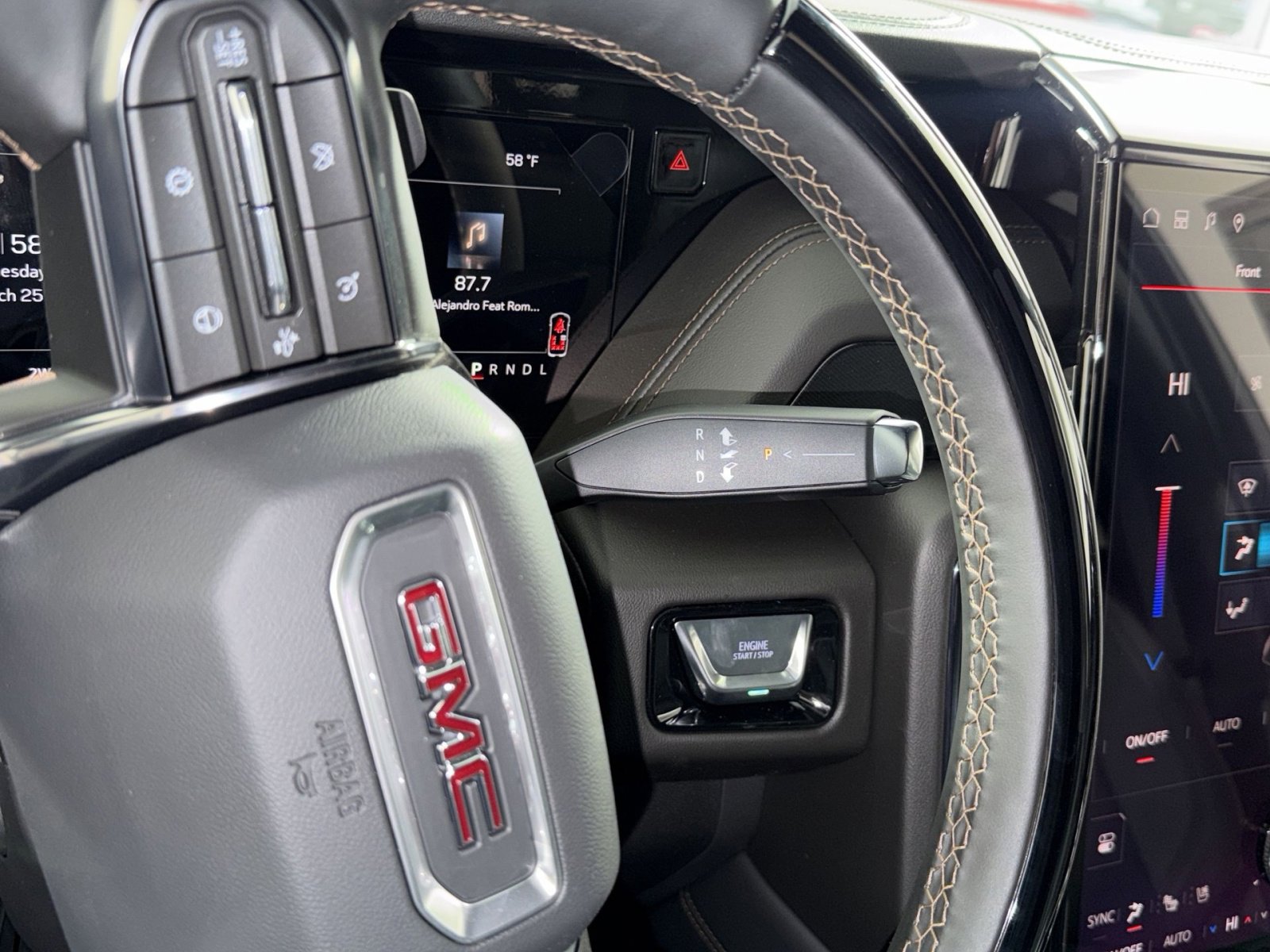 New 2026 GMC Yukon XL AT4 image 22