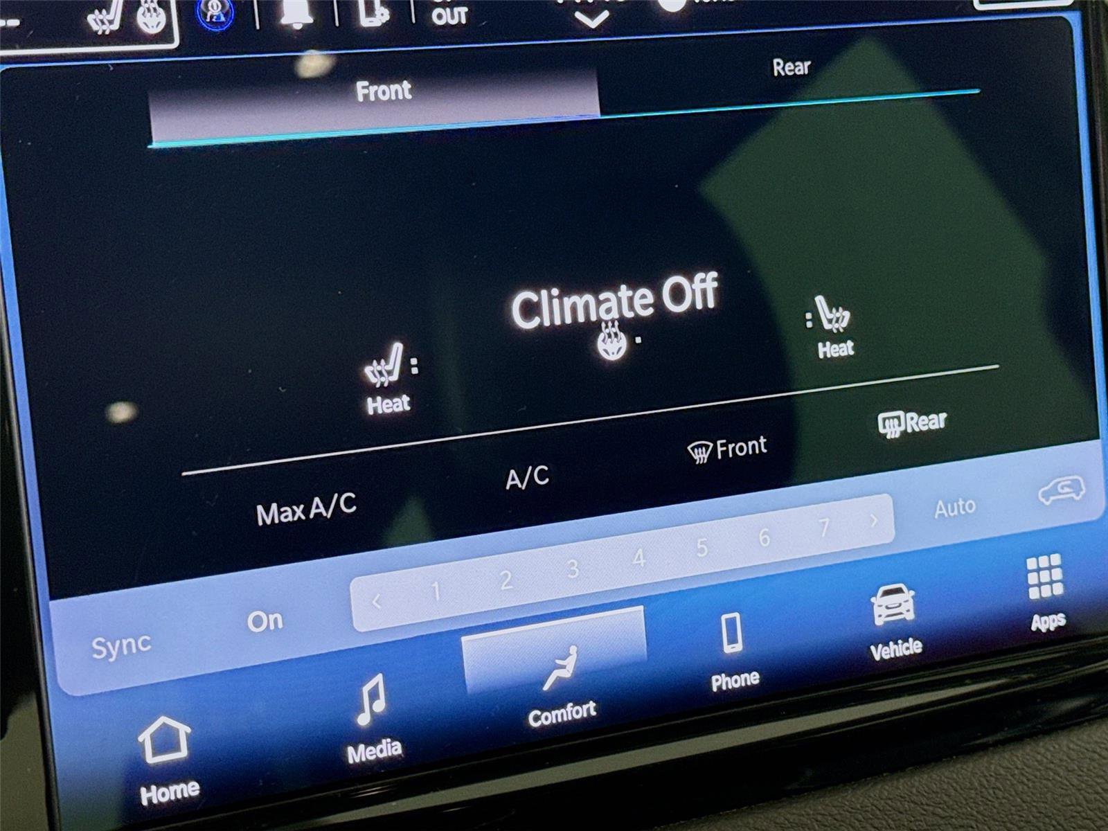 Used 2023 Chrysler Pacifica Touring-L image 13