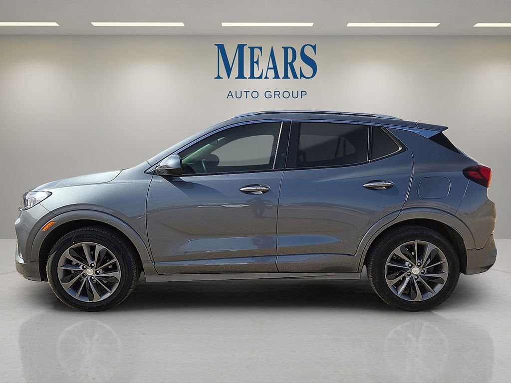 Used 2021 Buick Encore GX Select w/ Sport Touring Package image 2