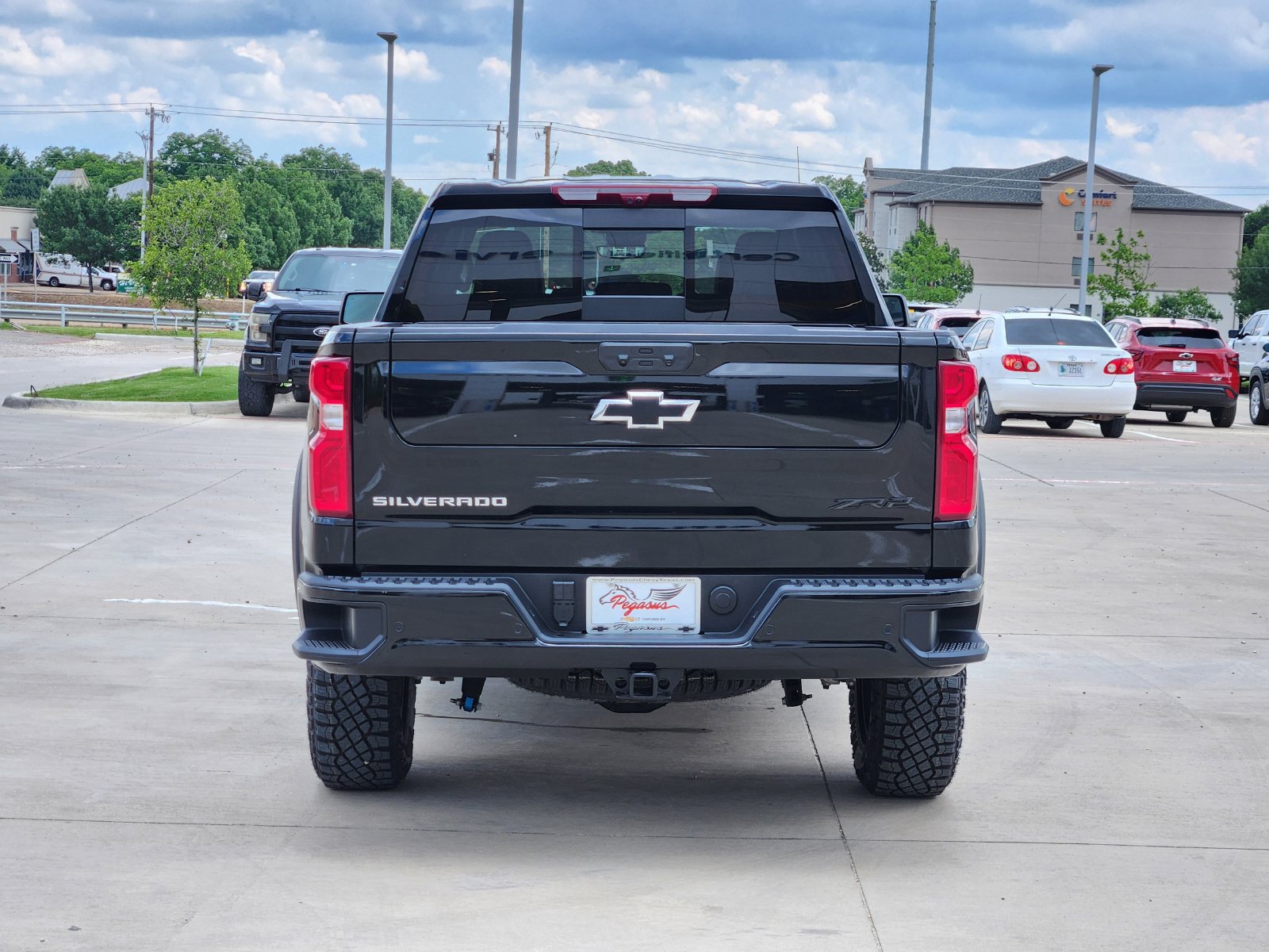 New 2026 Chevrolet Silverado 1500 ZR2 w/ LPO, Dark Essentials Package AWD/4WD image 8