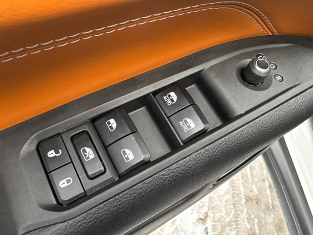 Used 2025 Jeep Compass Limited image 25