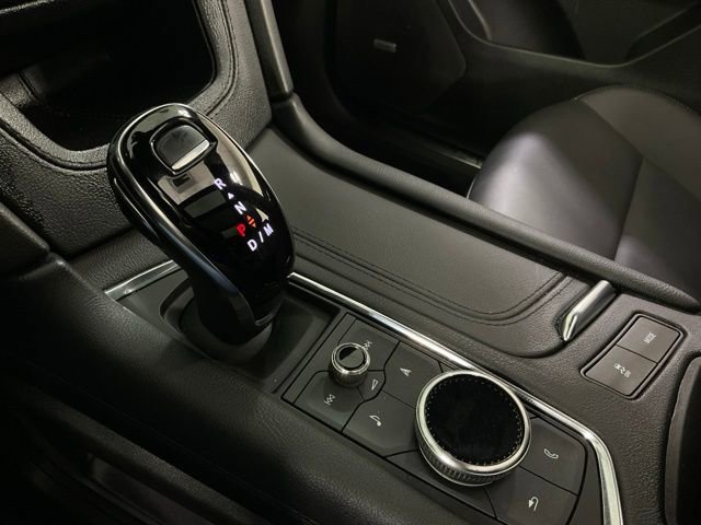 Used 2025 Cadillac XT5 Premium Luxury w/ Technology Package AWD/4WD image 21