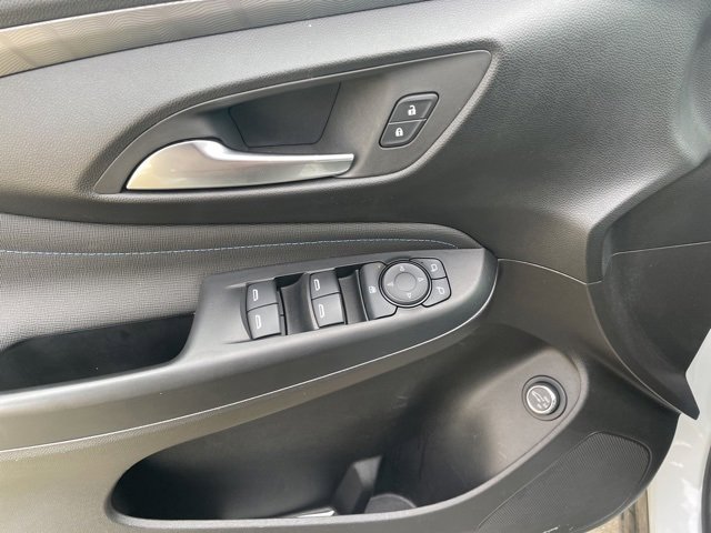 Used 2025 Buick Envista Sport Touring image 18