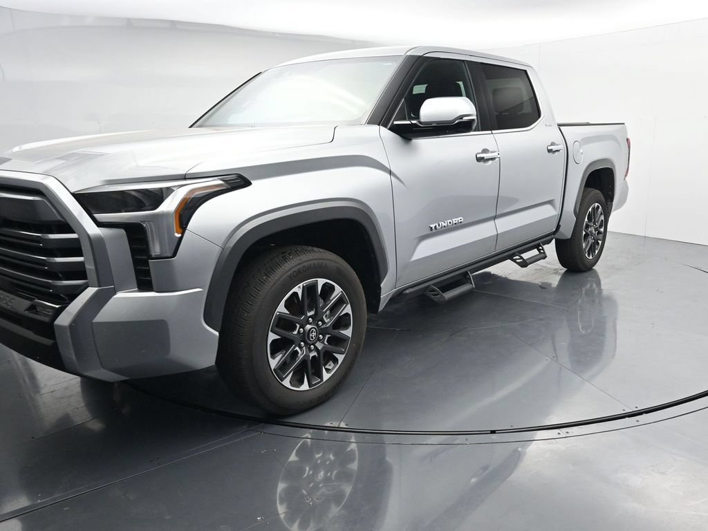Used 2026 Toyota Tundra Limited AWD/4WD image 4