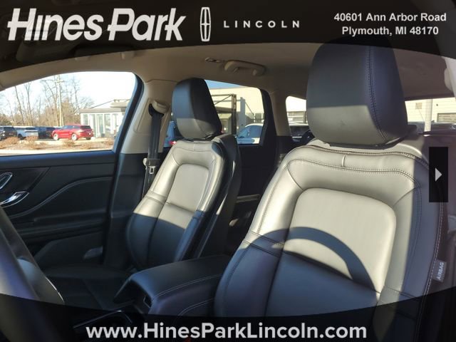 Used 2023 Lincoln Corsair AWD image 12