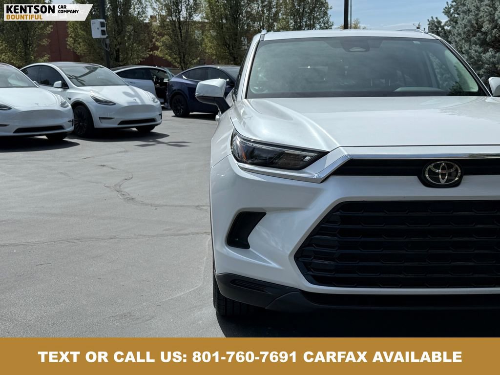 Used 2025 Toyota Grand Highlander AWD image 11