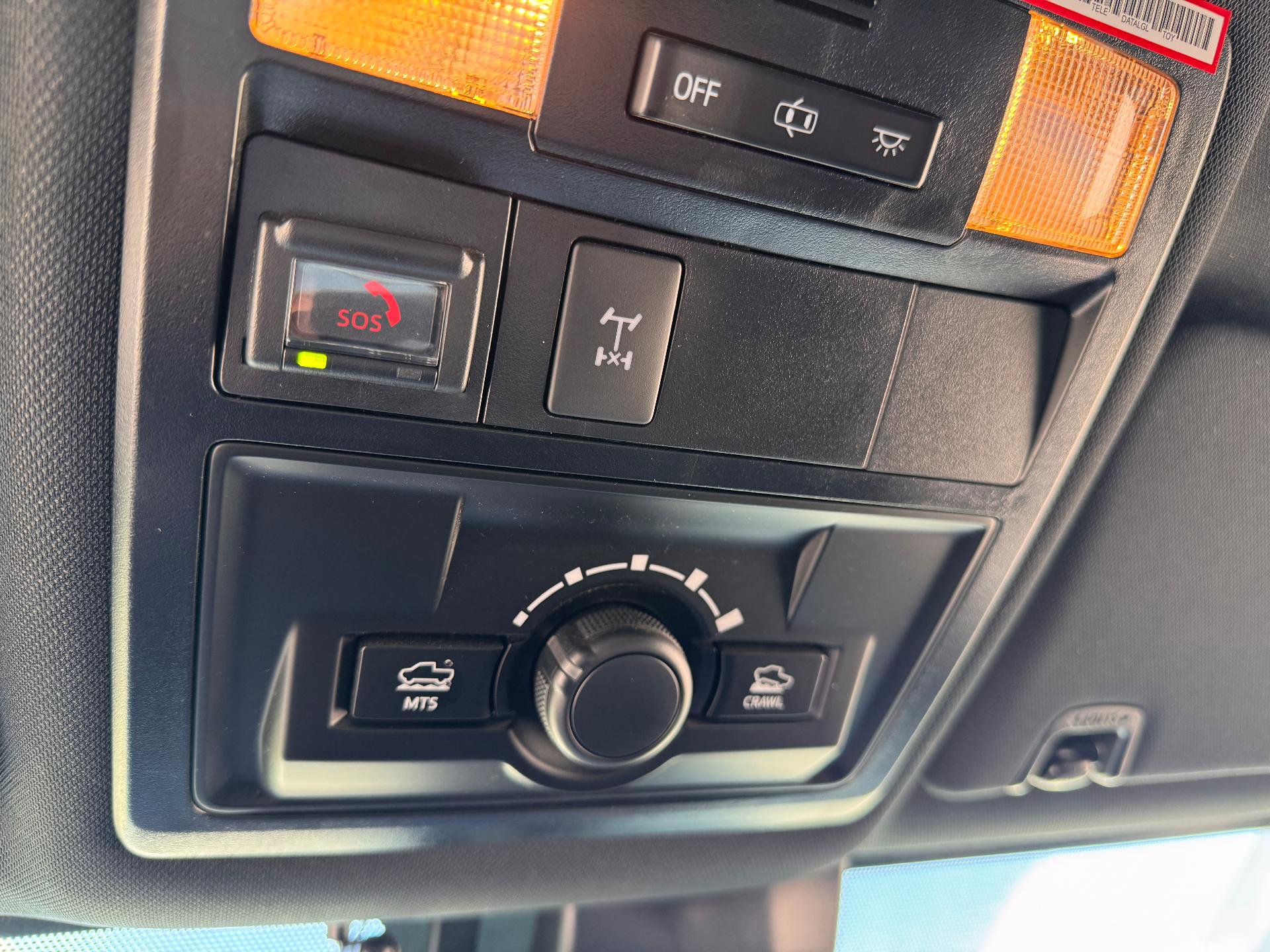 Used 2020 Toyota Tacoma TRD Off-Road AWD/4WD image 31