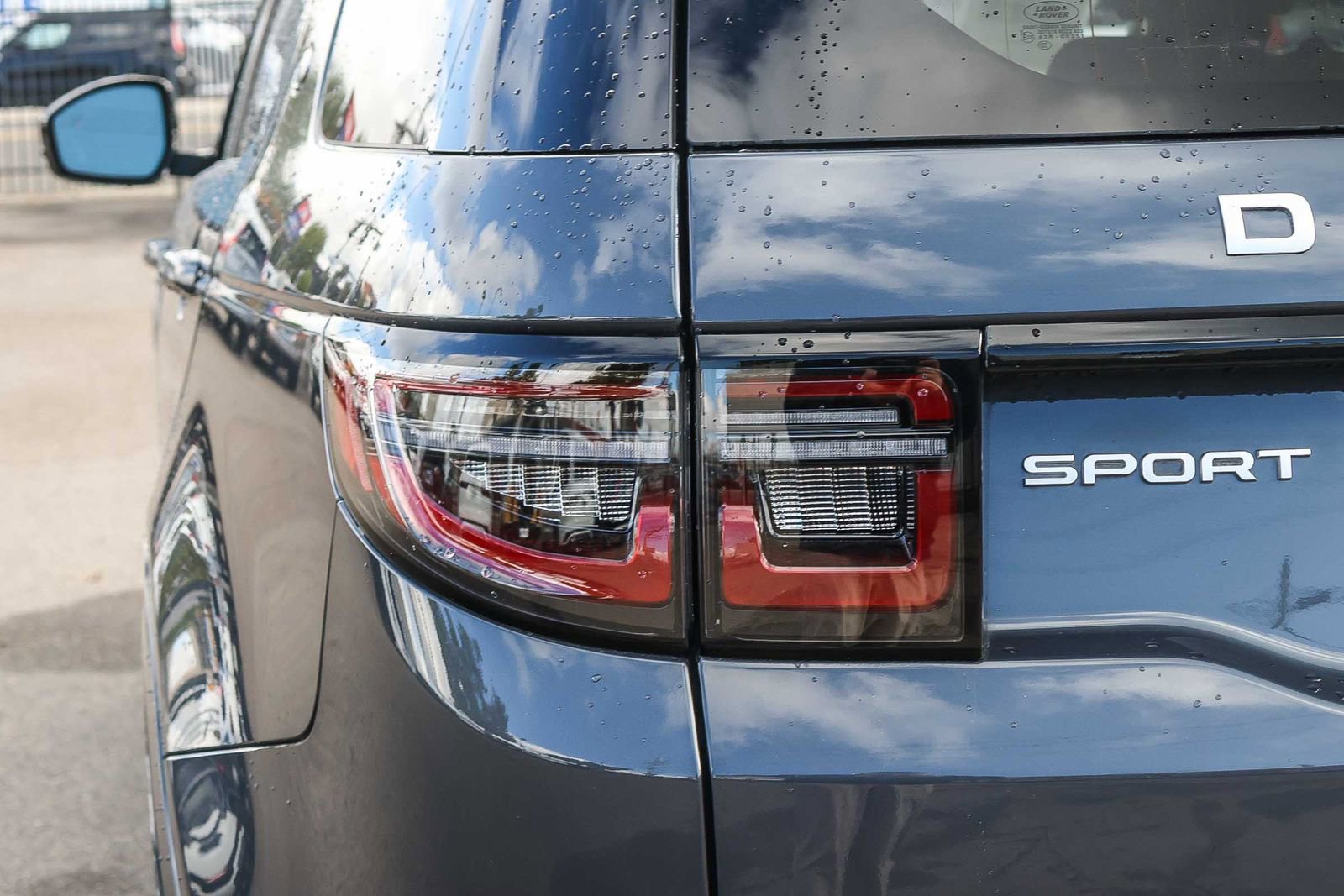 Used 2025 Land Rover Discovery Sport S image 10