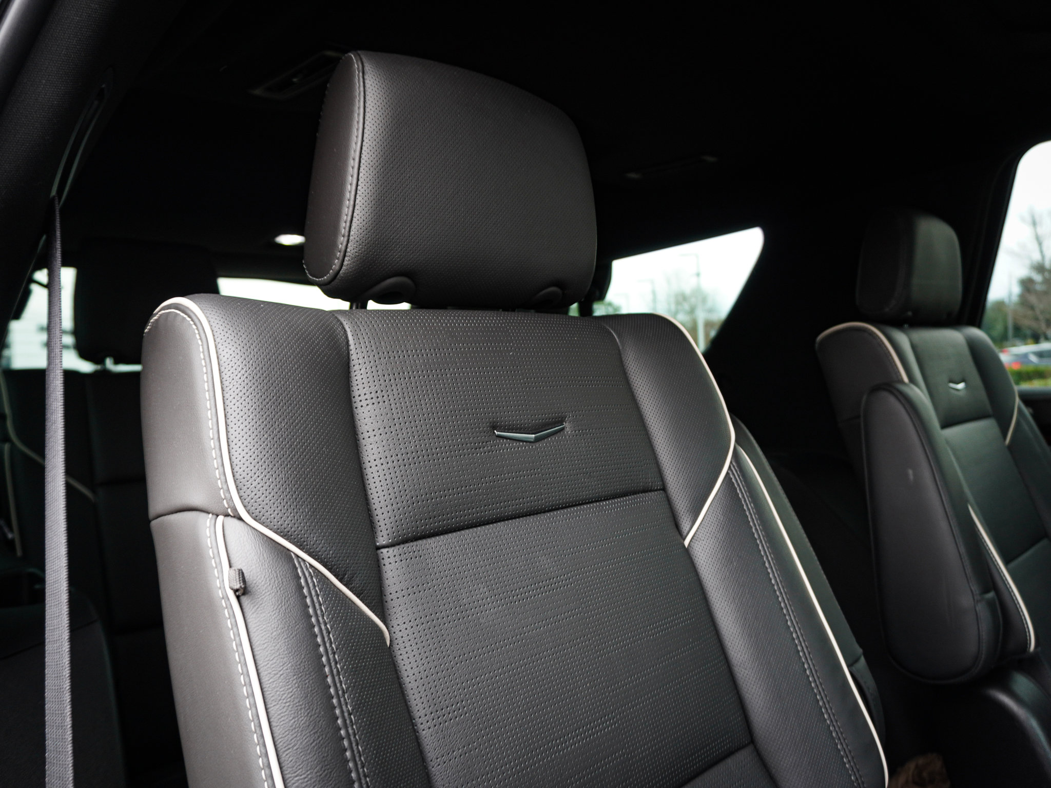 Used 2021 Cadillac Escalade Premium Luxury w/ Driver Assist Tech Package image 33