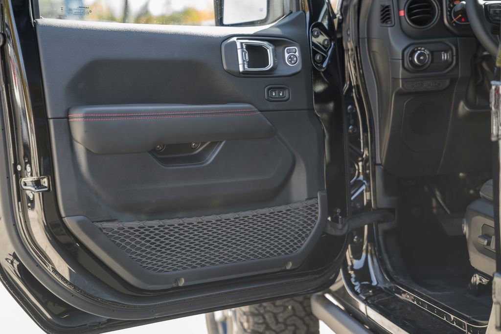 New 2025 Jeep Wrangler Unlimited Rubicon w/ Convenience Group image 35