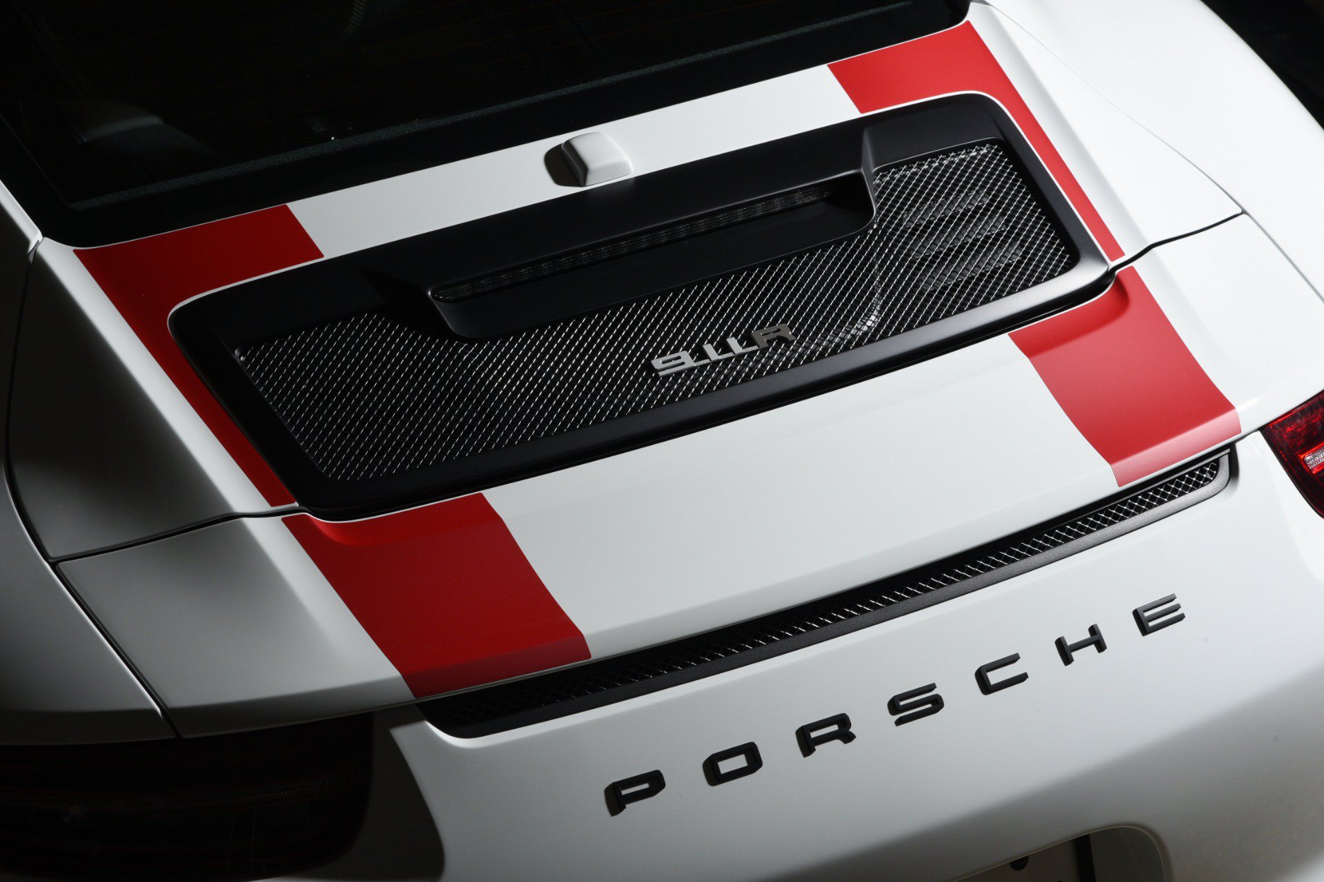 Used 2016 Porsche 911 R RWD image 28