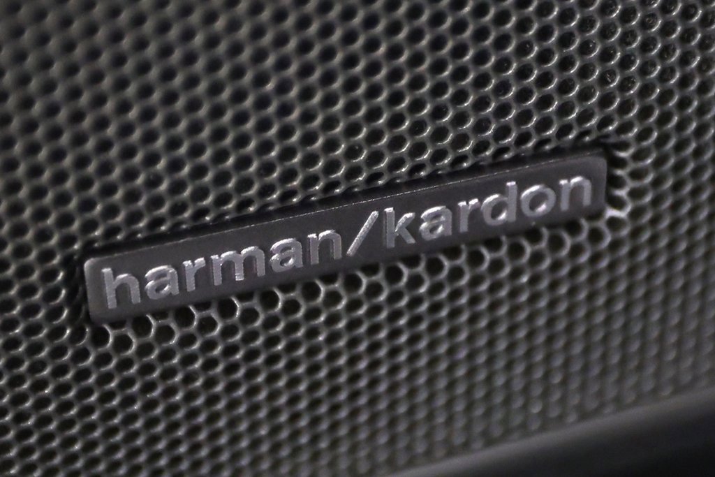 Used 2025 BMW M3 w/ Executive Package image 17