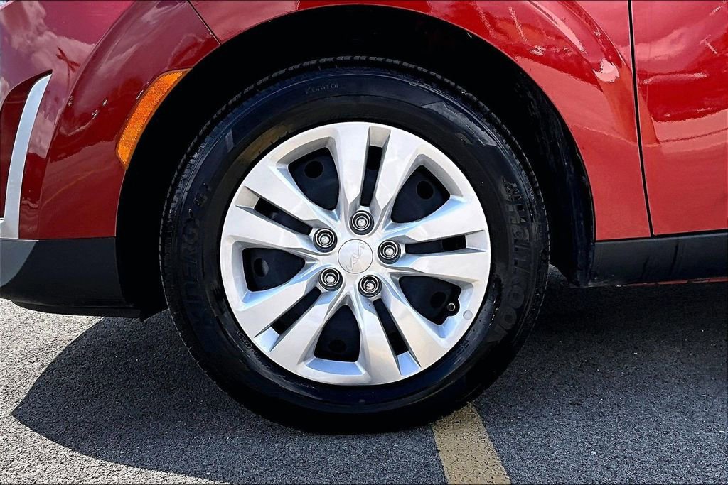 Used 2025 Kia Soul LX image 9