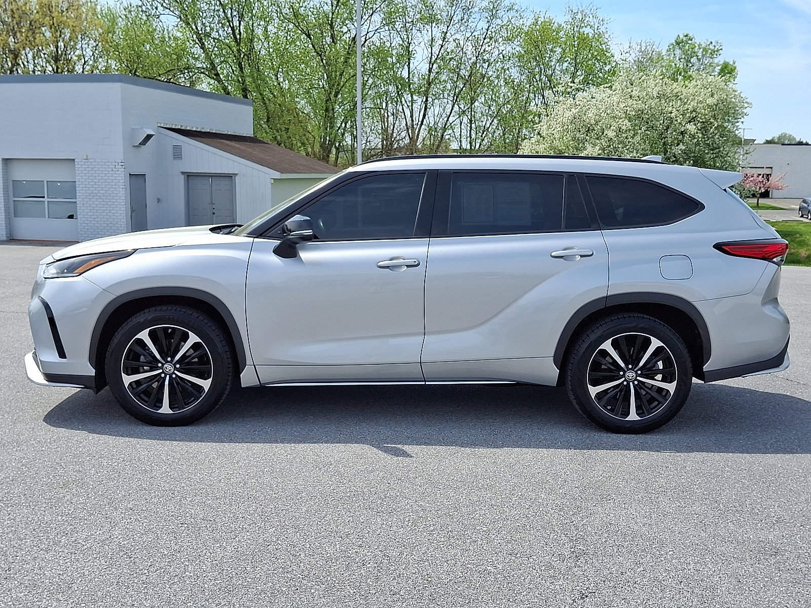 Certified 2021 Toyota Highlander XSE image 4