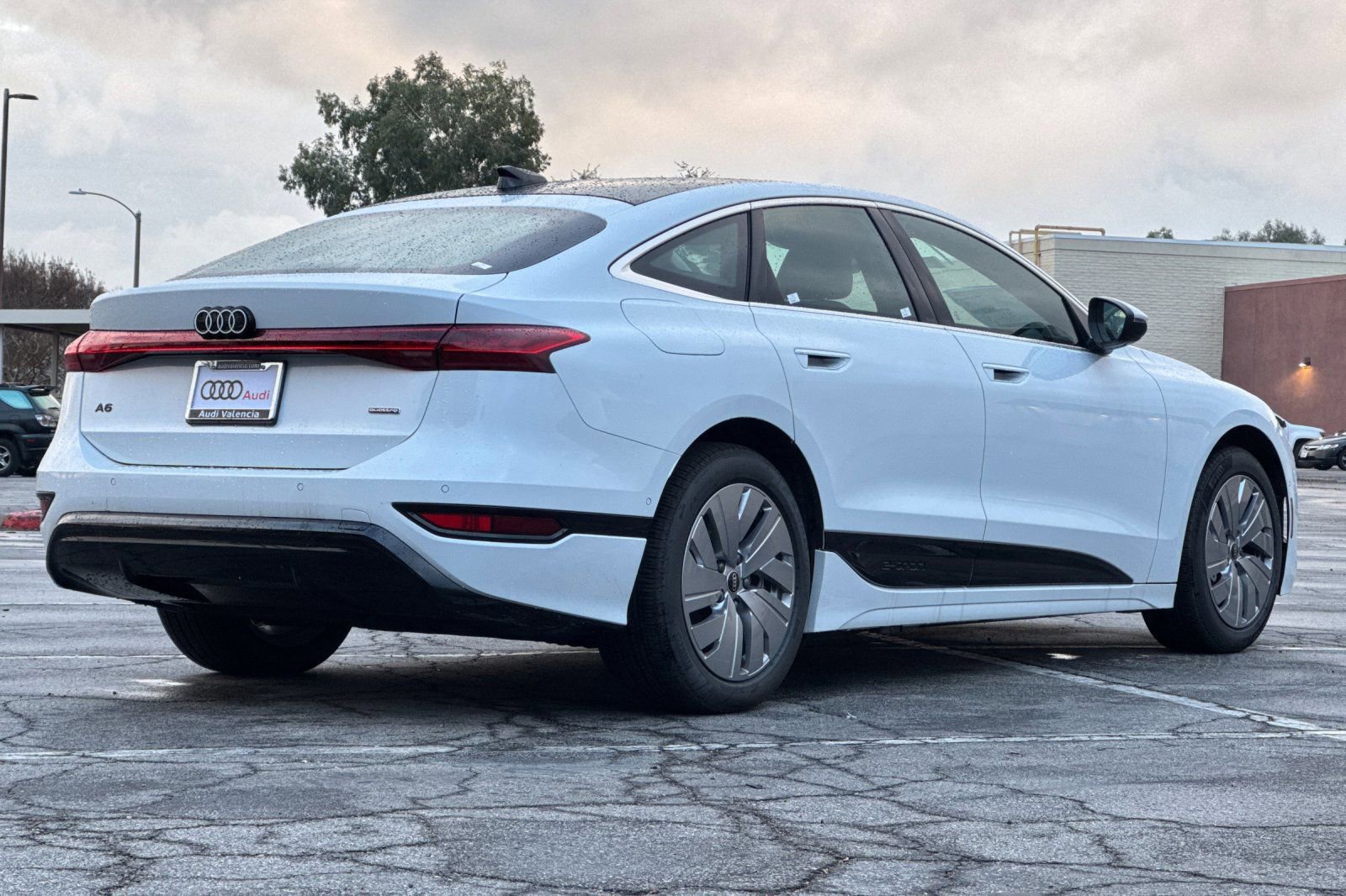 New 2025 Audi A6 e-tron Premium image 4