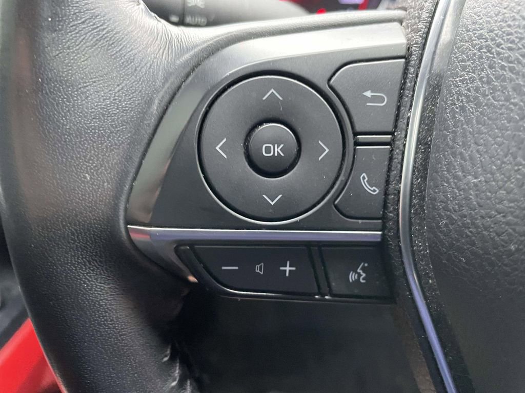 Used 2020 Toyota Camry XSE image 32