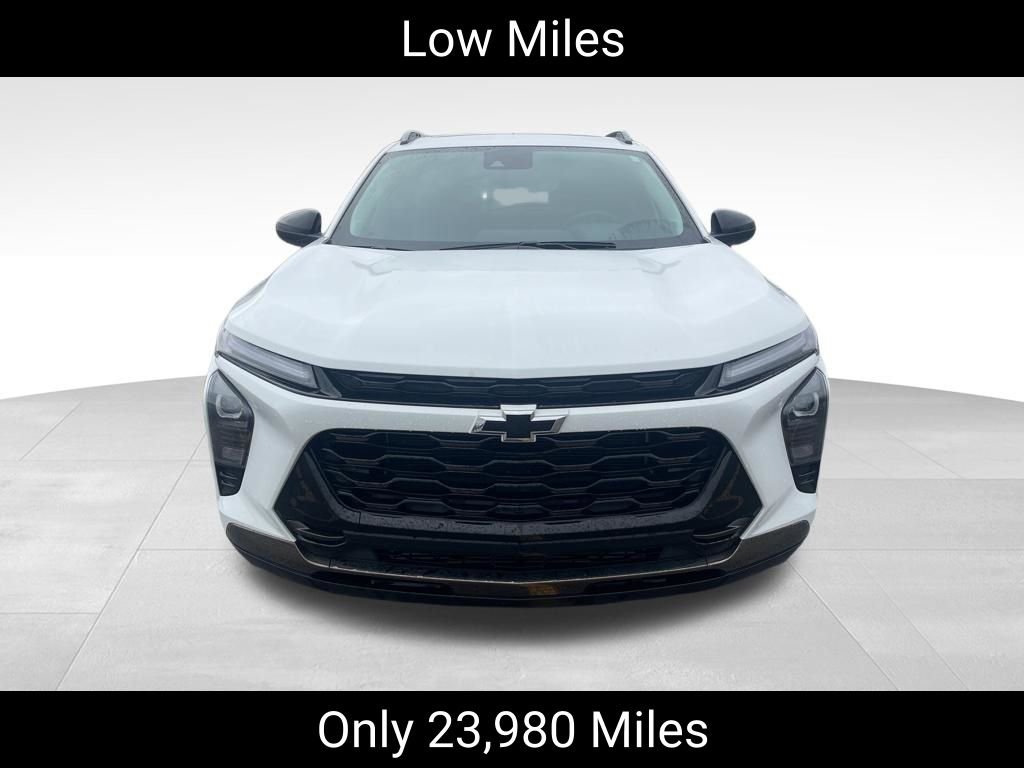 Certified 2024 Chevrolet Trax ACTIV w/ Sunroof Package image 2