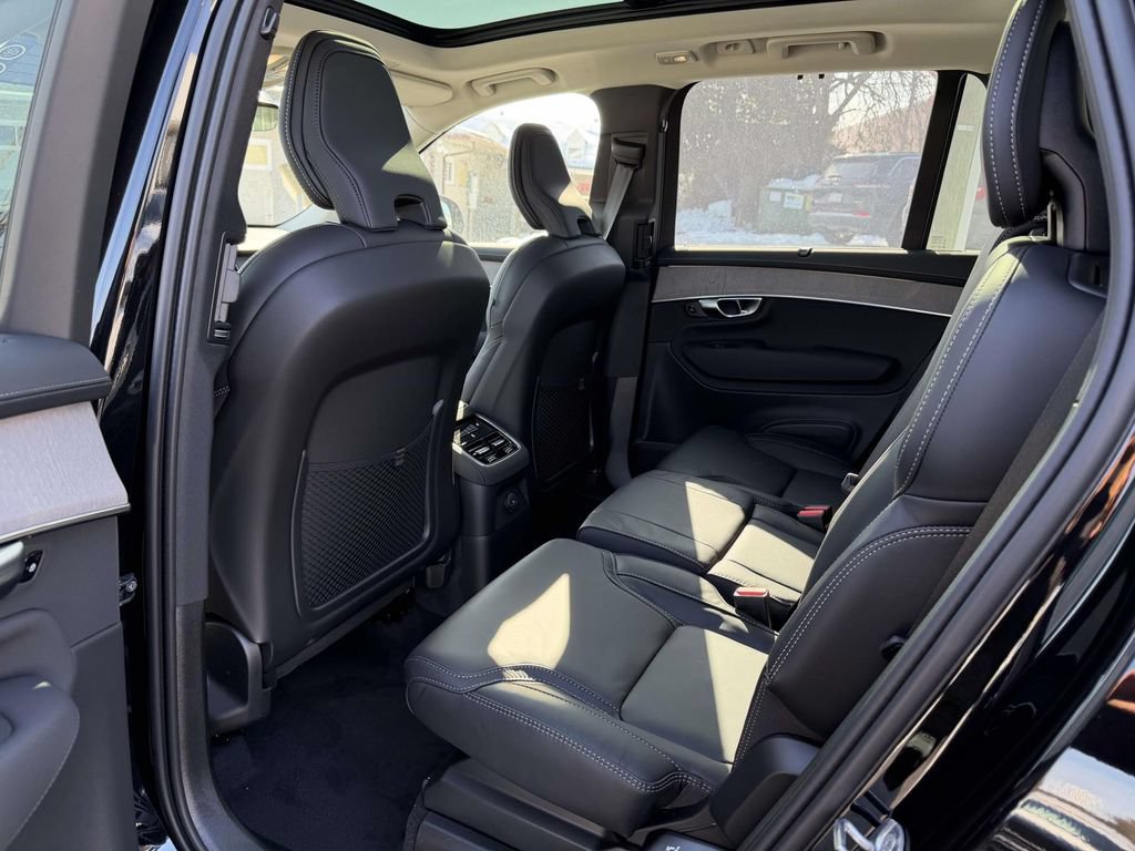 New 2026 Volvo XC90 T8 Ultra w/ Protection Package Premier AWD/4WD image 14