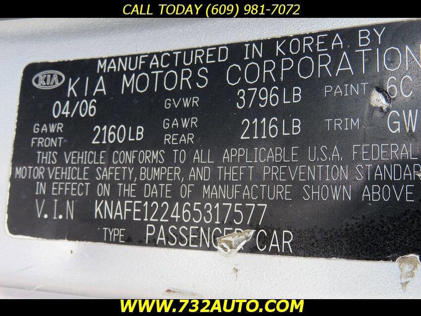 Used 2006 Kia Spectra EX image 34