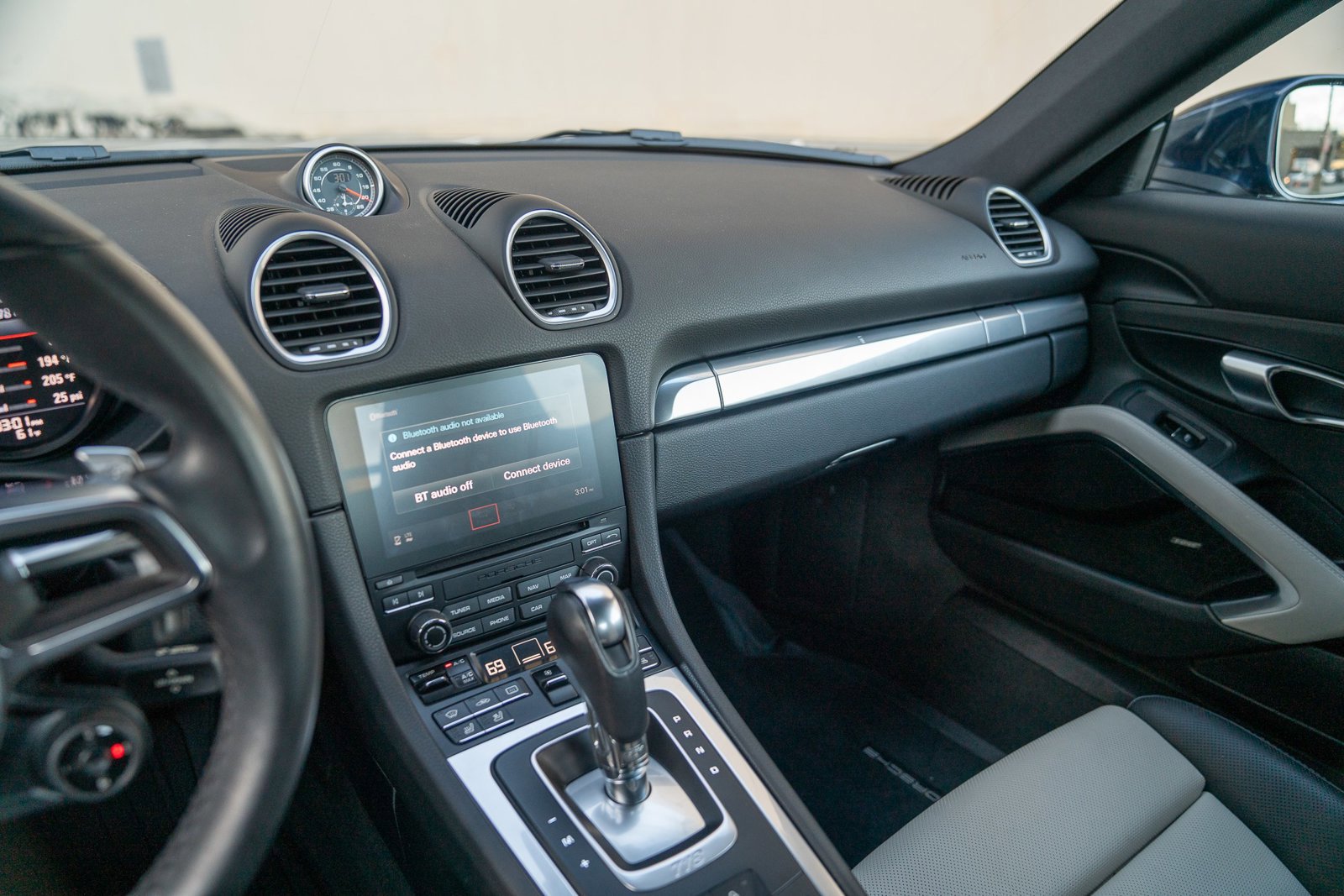 Used 2019 Porsche 718 Cayman S image 16