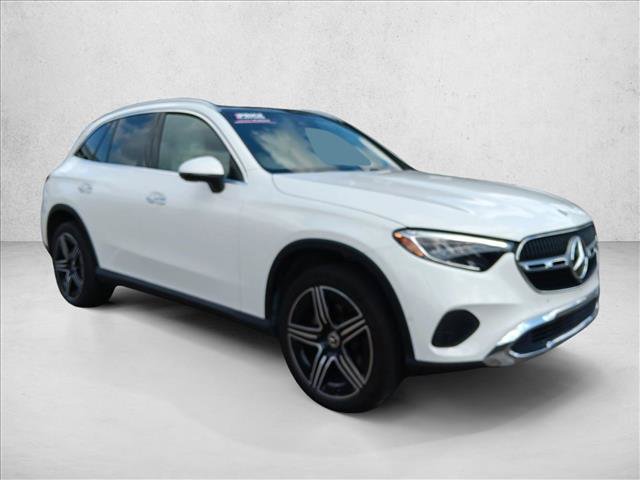Certified 2026 Mercedes-Benz GLC 300 image 3