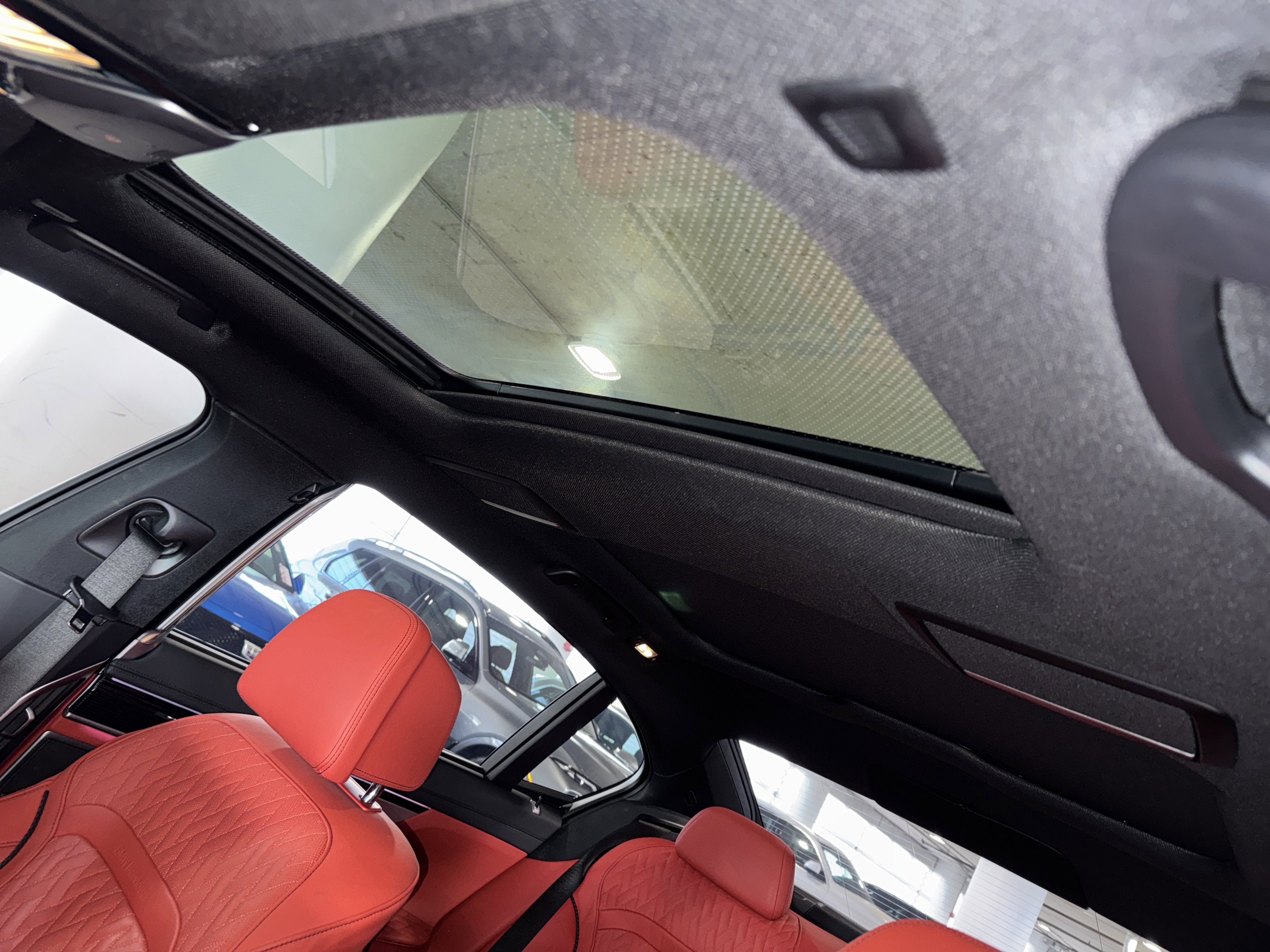 Used 2022 BMW 750i xDrive w/ Executive Package image 32