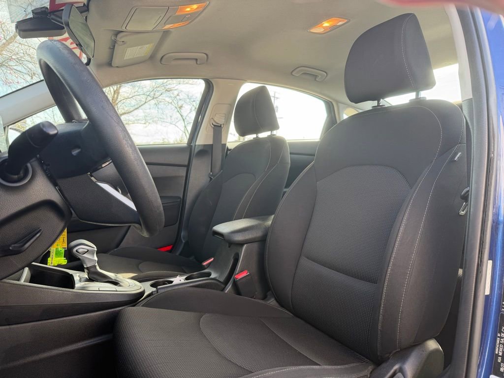 Used 2021 Kia Forte LXS image 10