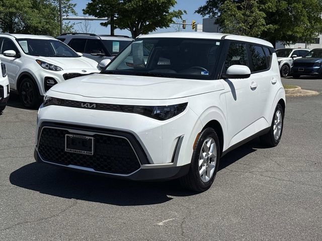 Used 2025 Kia Soul LX w/ LX Technology Package image 5