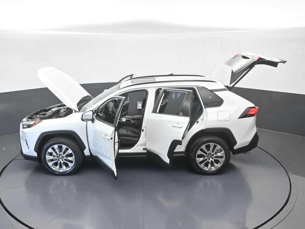Used 2025 Toyota RAV4 XLE Premium FWD image 62