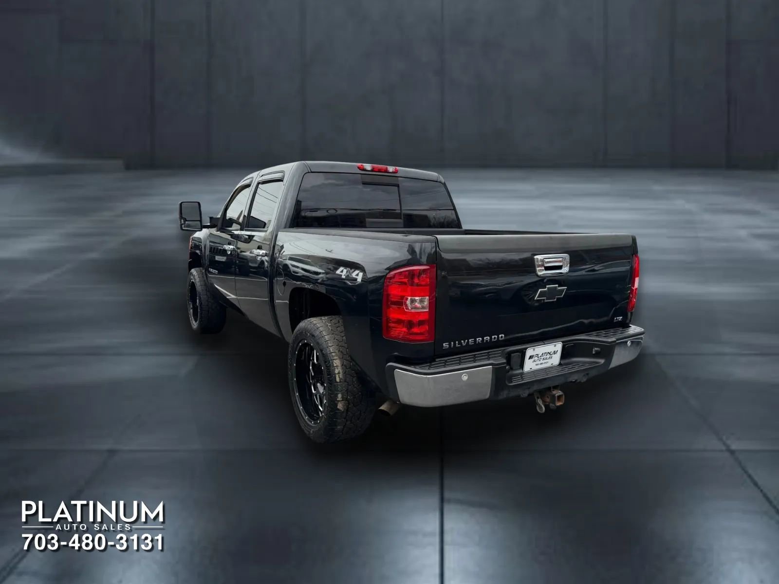 Used 2010 Chevrolet Silverado 1500 LTZ w/ Convenience Package image 6