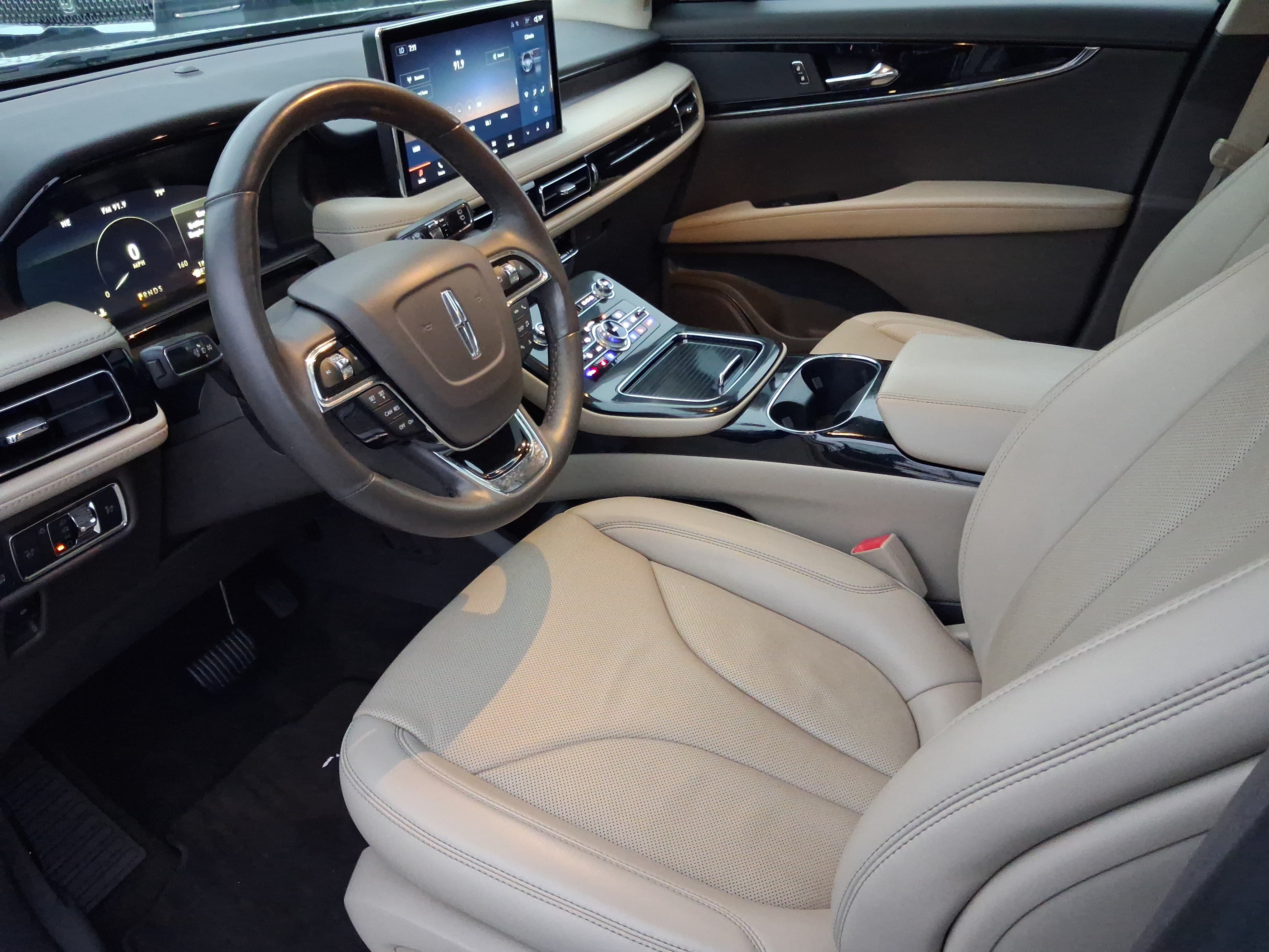 Certified 2022 Lincoln Nautilus Reserve FWD image 11