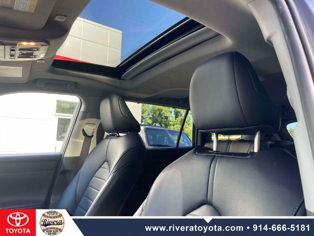 Used 2024 Toyota Highlander XLE AWD/4WD image 20