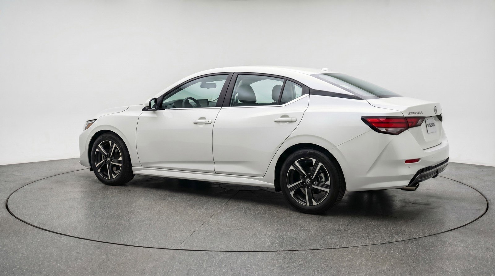 Used 2025 Nissan Sentra SV FWD image 6