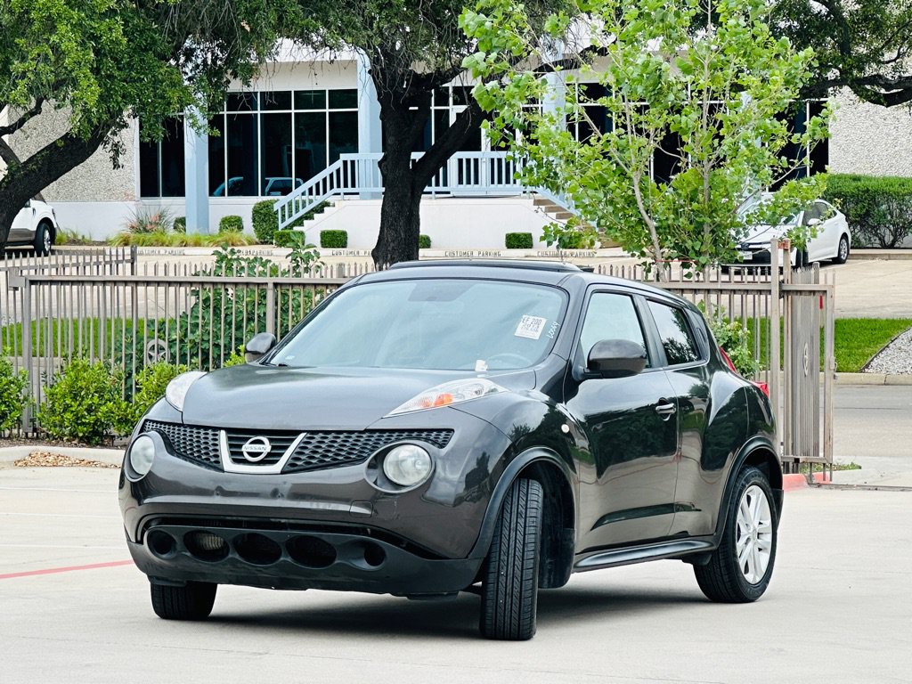 Used 2013 Nissan Juke SV FWD image 3