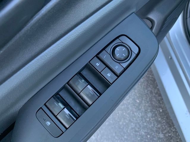 Used 2023 Toyota Prius LE image 13