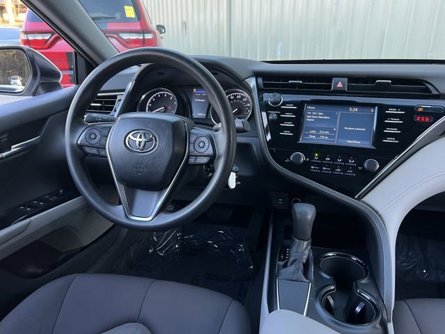 Used 2018 Toyota Camry L image 16