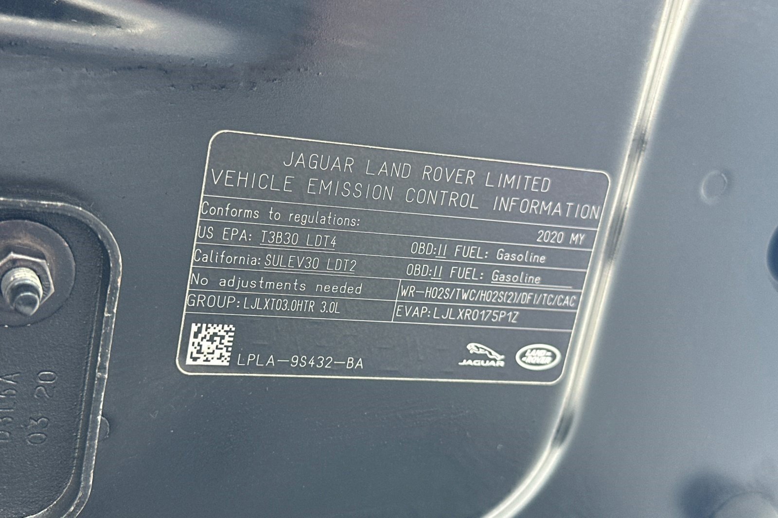 Used 2020 Land Rover Defender 110 SE image 21