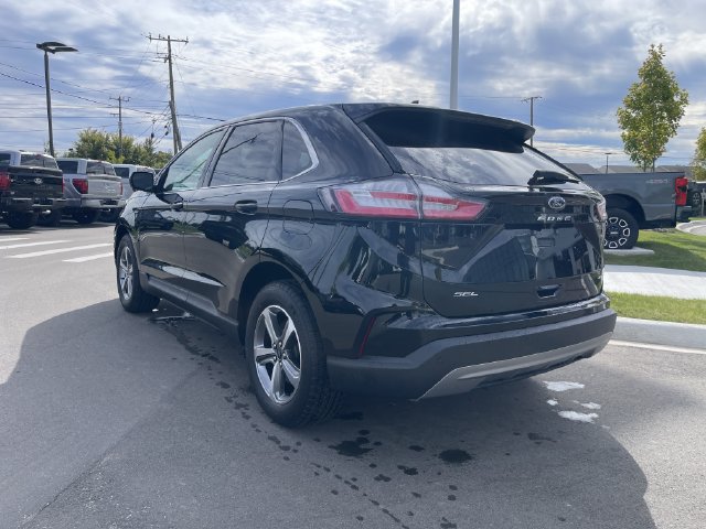 Certified 2024 Ford Edge SEL w/ Convenience Package AWD/4WD image 3
