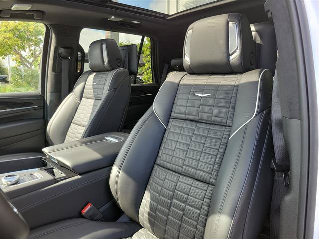Used 2024 Cadillac Escalade V w/ LPO, ONYX Package AWD/4WD image 15