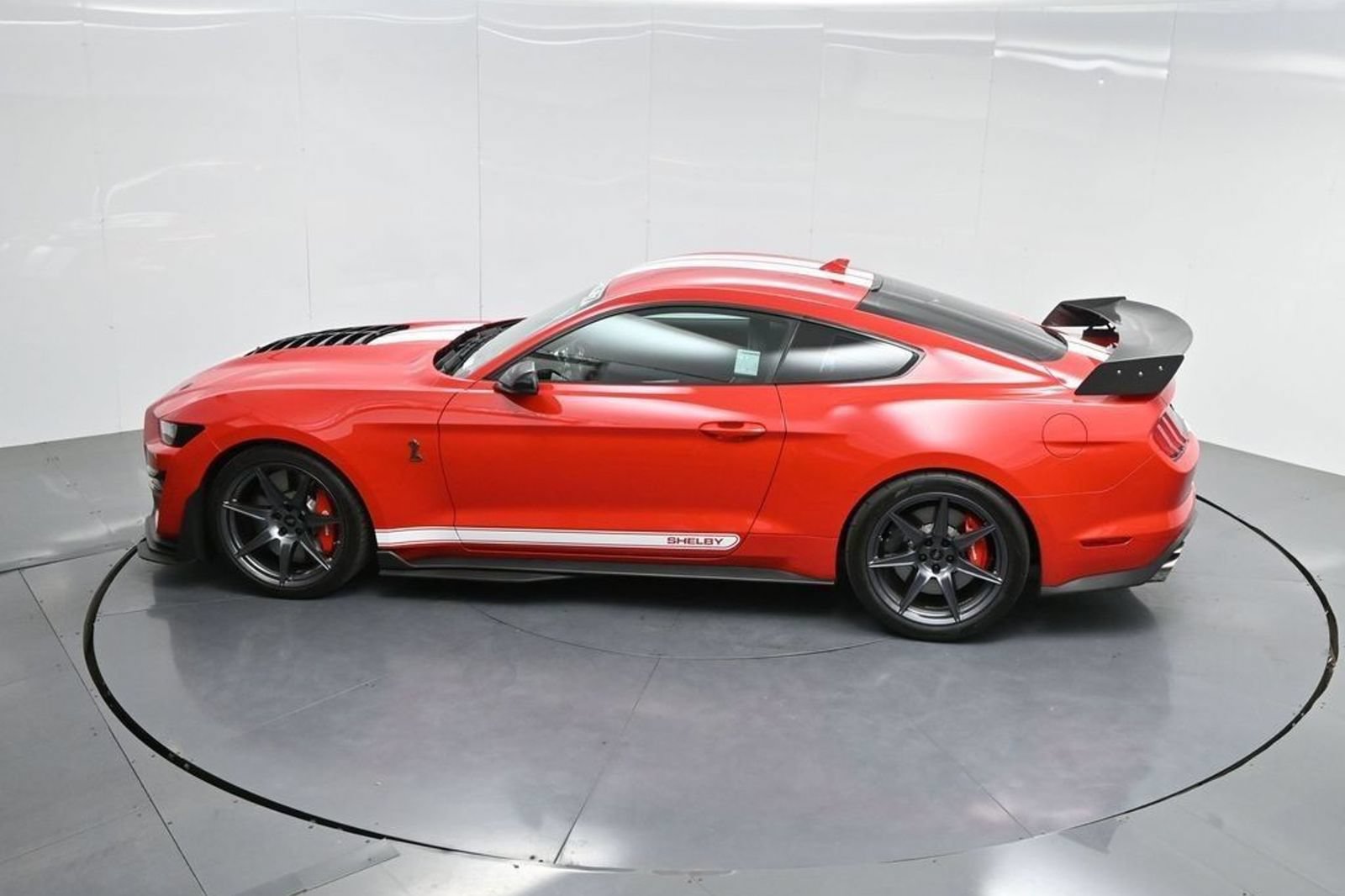 Used 2020 Ford Mustang Shelby GT500 w/ Technology Package RWD image 42