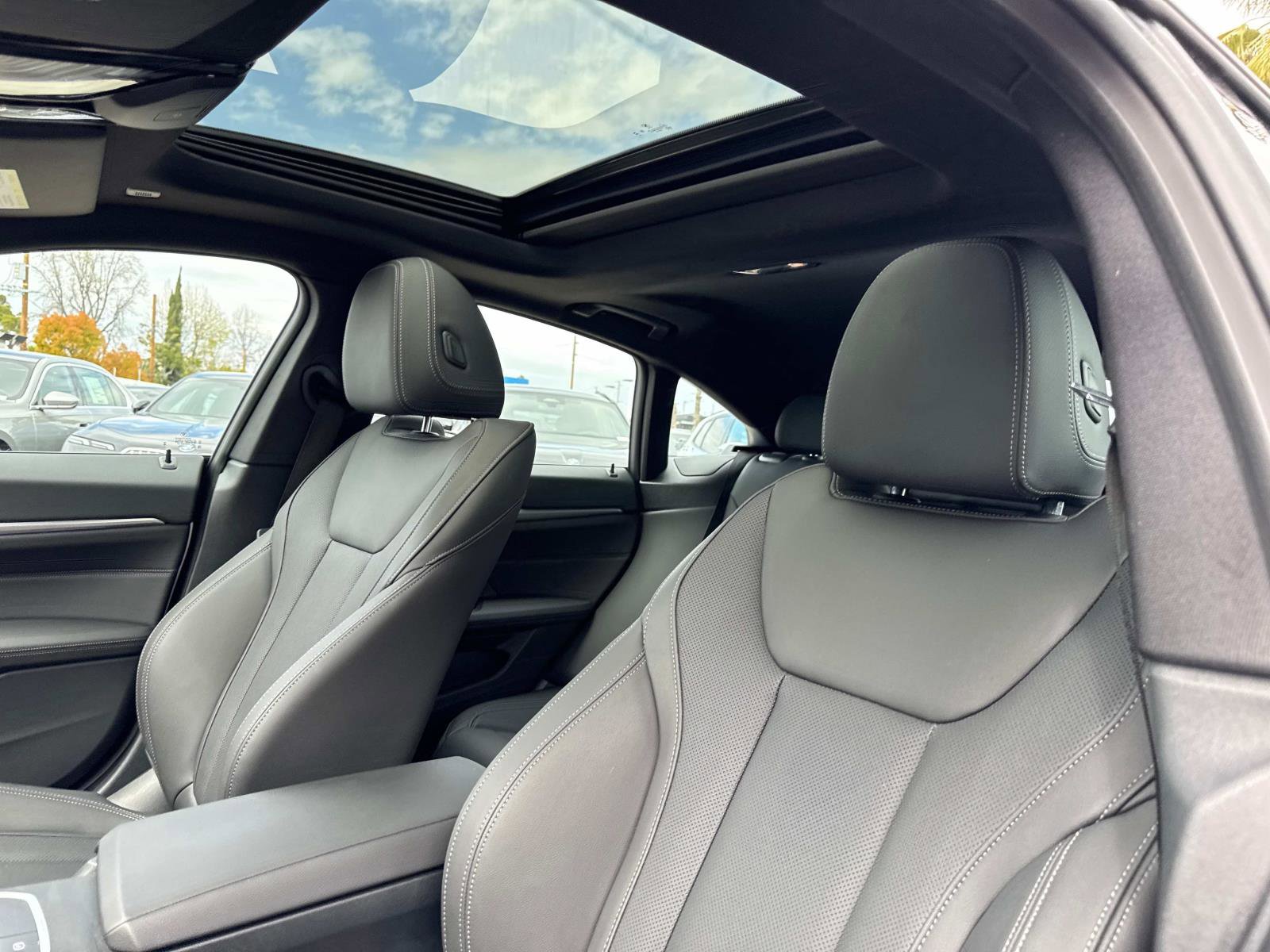 Used 2024 BMW i4 M50 w/ Premium Package image 17