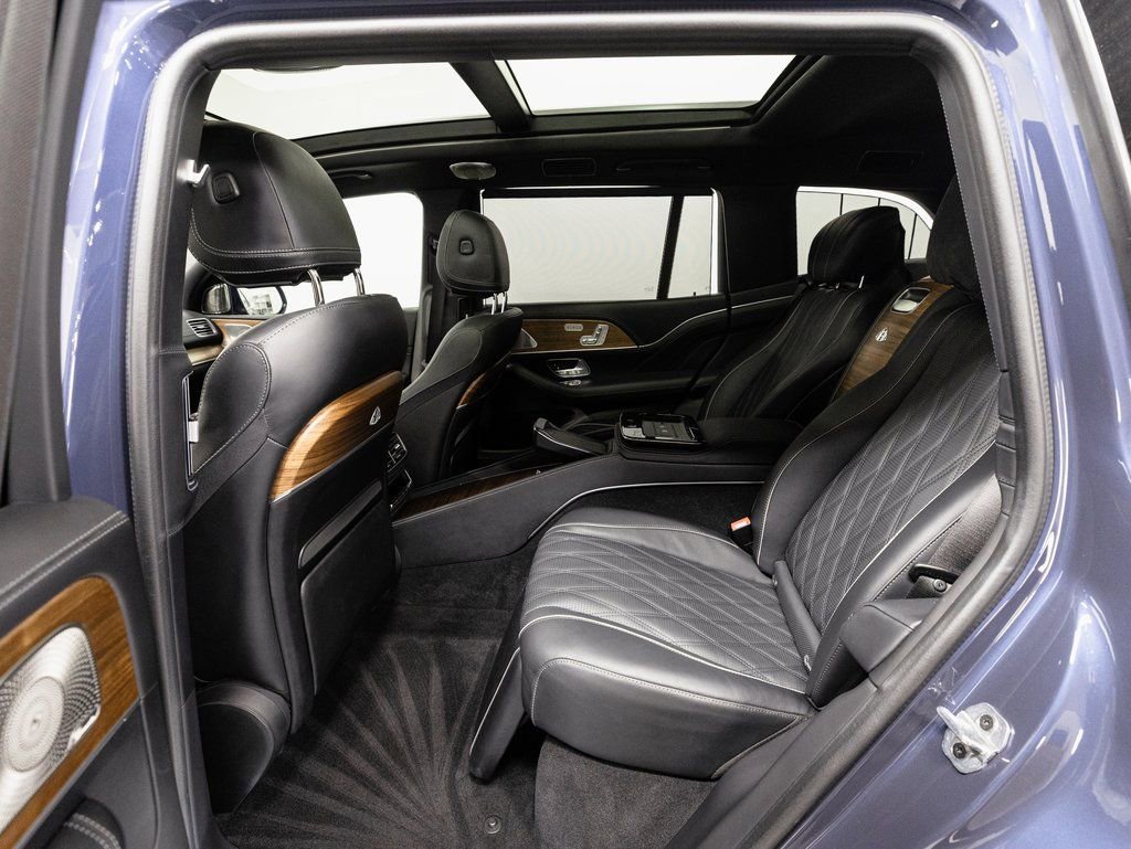 Used 2024 Mercedes-Benz Maybach GLS 600 4MATIC image 29