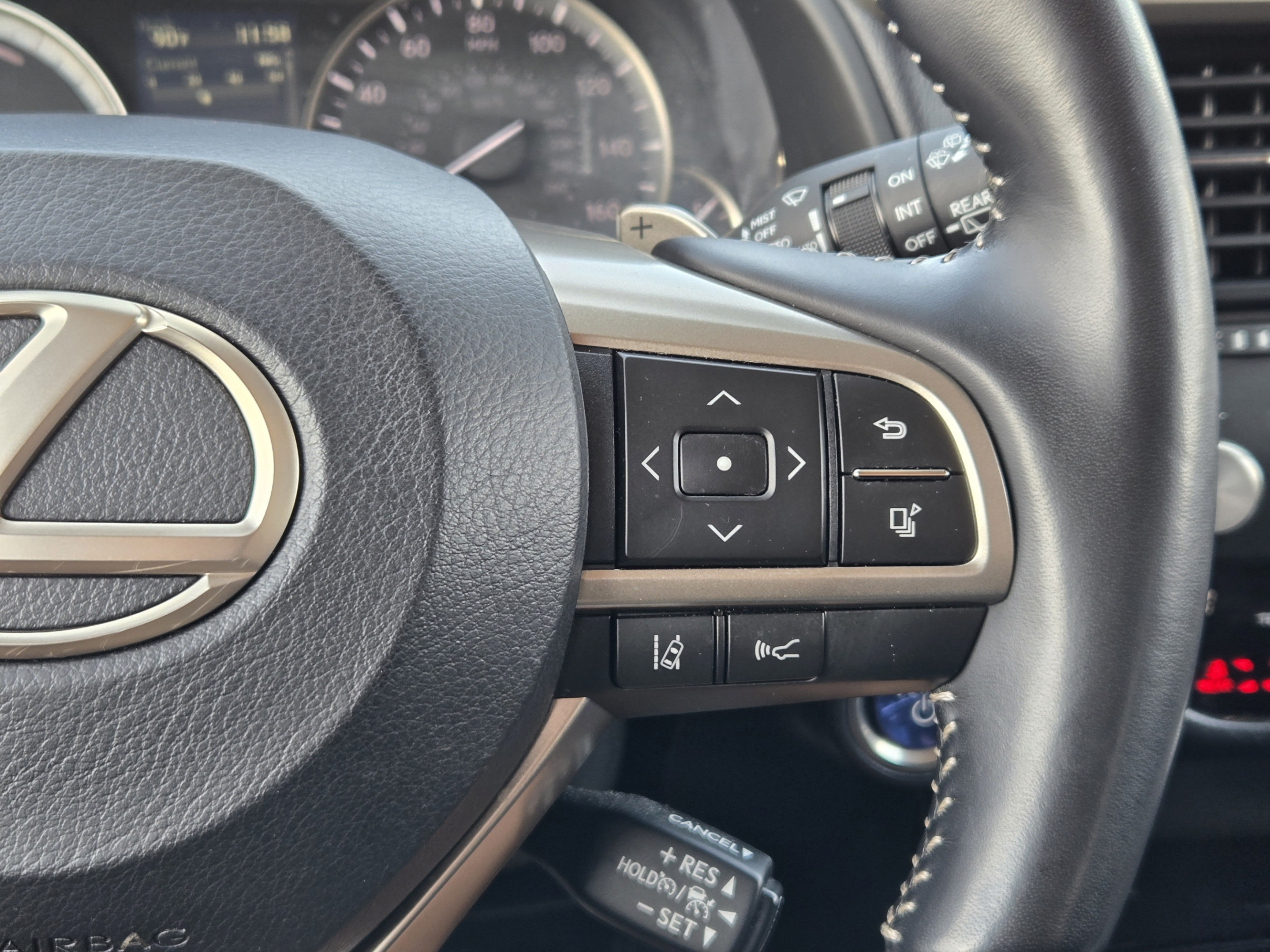 Used 2022 Lexus RX 450hL Luxury w/ Cold Area Package (CK) AWD/4WD image 27