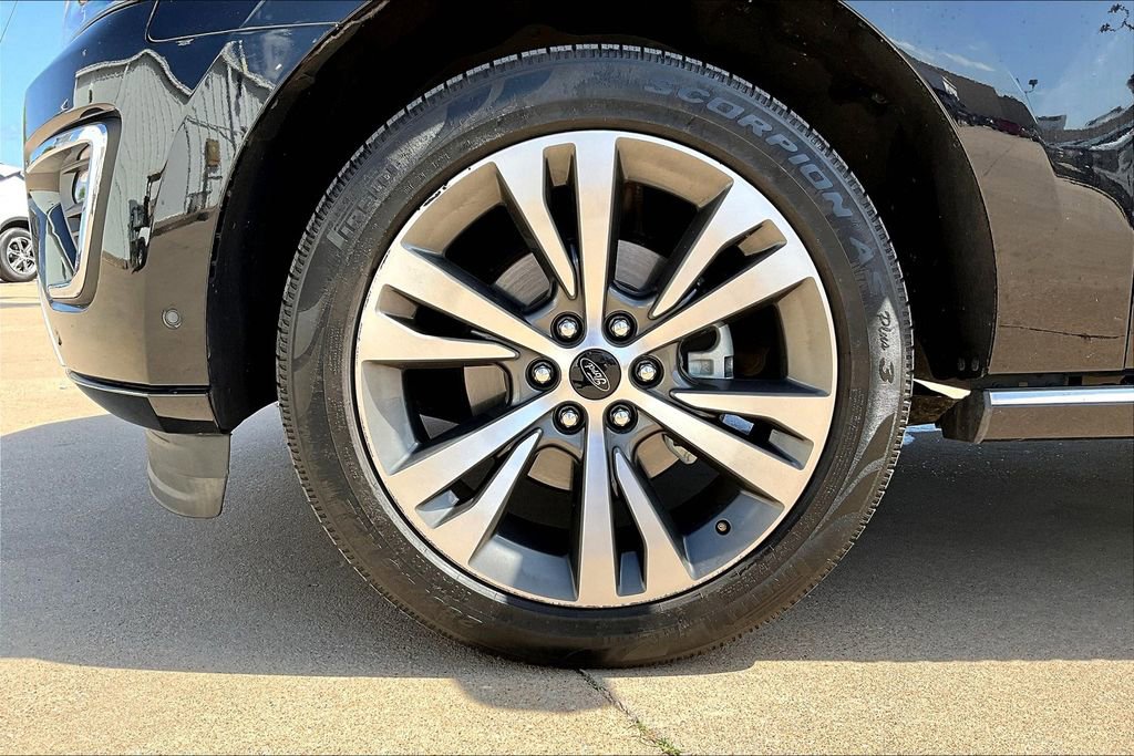 Used 2020 Ford Expedition Platinum image 11