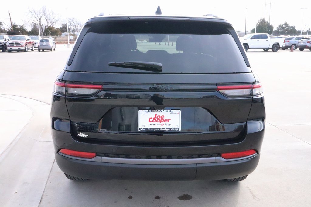 New 2026 Jeep Grand Cherokee Laredo image 22