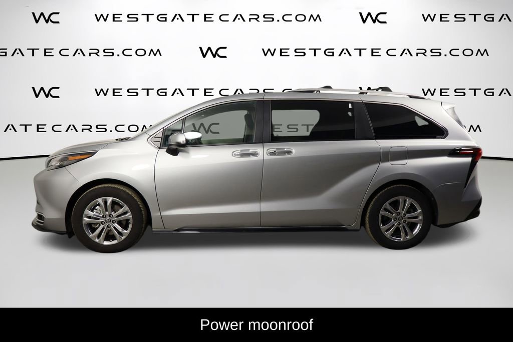 Used 2024 Toyota Sienna Platinum image 5