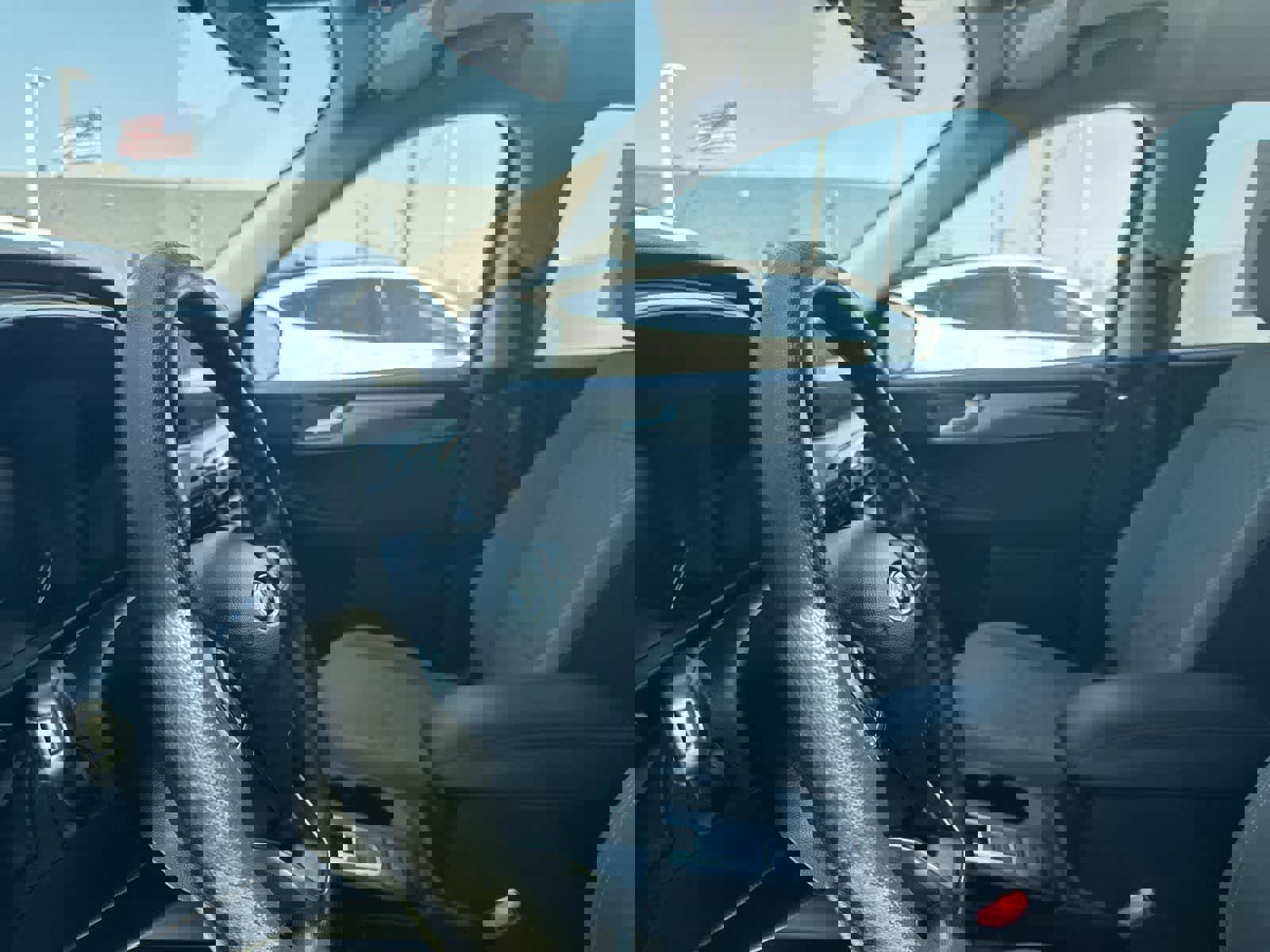 Used 2020 Ford Escape SE image 31